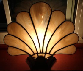 cloudy pink fan lamp